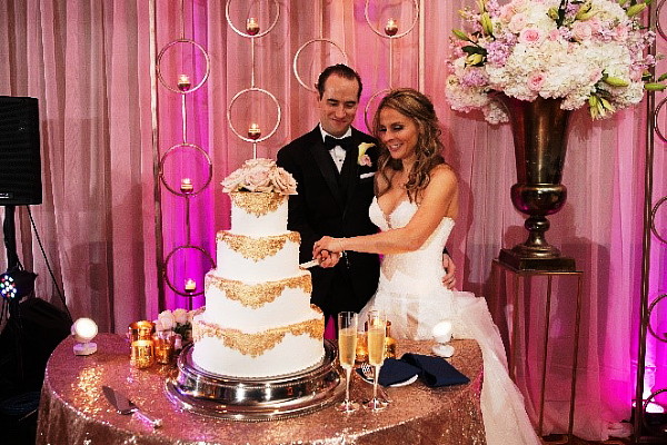 Wedding Bliss Events Planning - Wedding Cake Cutting at Houstonian Hotel, Club & Spa